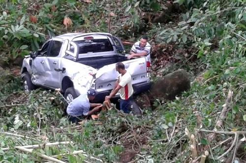 Veículo ficou destruído após o acidente / Foto: Ubaitaba.com